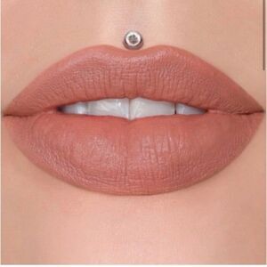 PALEONTOLOGIST Earthy Nude New in Box Jeffrey Star Velvet Trap Lipstick